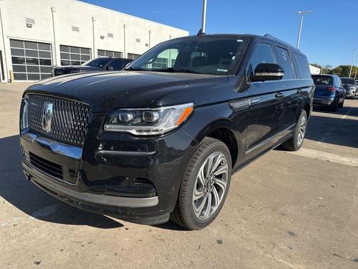 2024 Lincoln Navigator Premiere