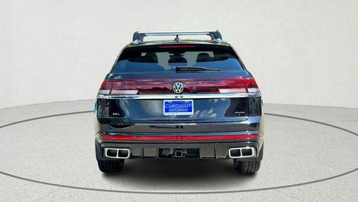 deep black pearl 2026 Volkswagen Atlas Cross Sport 2.0T SEL Premium