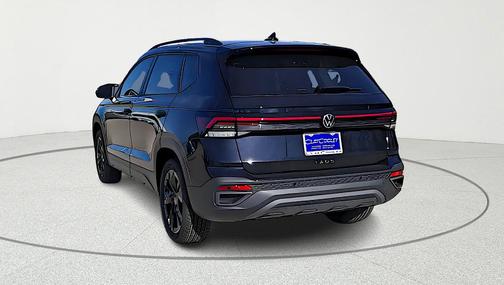 2026 Volkswagen Taos SE Black