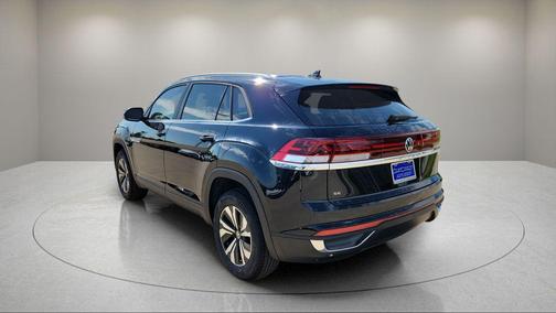 2026 Volkswagen Atlas Cross Sport 2.0T SE