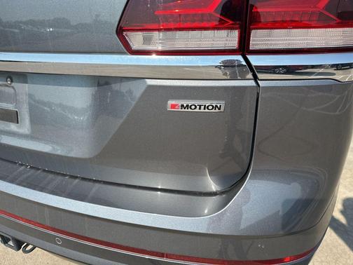 2022 Volkswagen Atlas 3.6L SEL Premium