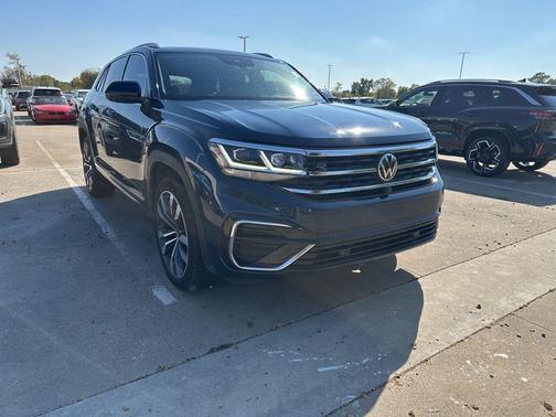 2022 Volkswagen Atlas Cross Sport 3.6L V6 SEL Premium R-Line