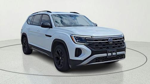Opal White Pearl 2024 Volkswagen Atlas 2.0T SEL