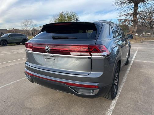 2024 Volkswagen Atlas Cross Sport 2.0T SE