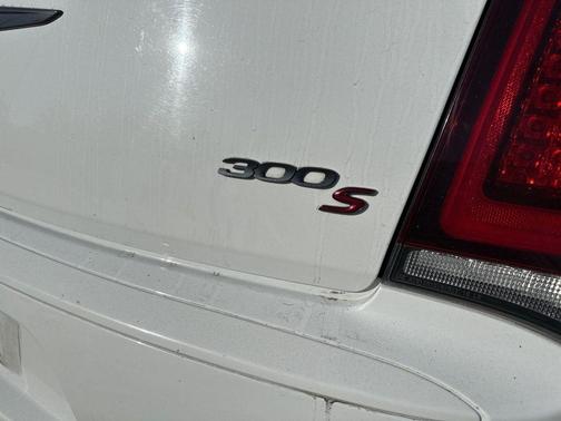 2022 Chrysler 300 S
