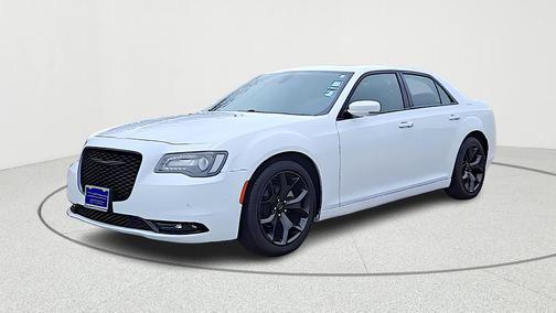 2022 Chrysler 300 S