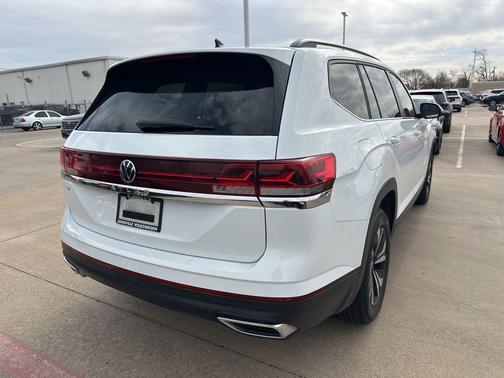 2024 Volkswagen Atlas 2.0T SE