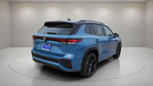 2025 Volkswagen Tiguan 2.0T SE R-Line Black