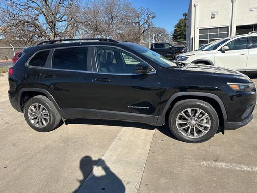 2022 Jeep Cherokee Latitude Lux