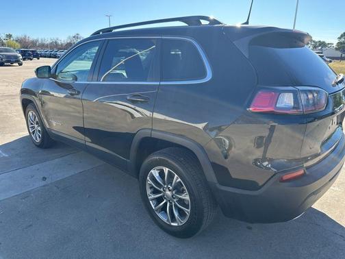 2022 Jeep Cherokee Latitude Lux