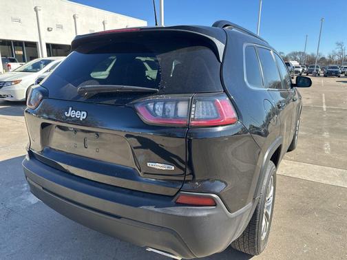 2022 Jeep Cherokee Latitude Lux