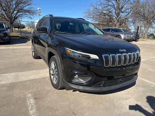 2022 Jeep Cherokee Latitude Lux