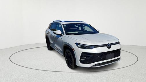 2026 Volkswagen Tiguan 2.0T SEL R-Line 4MOTION