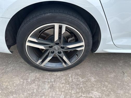 Glacier White Metallic 2018 Audi A4 2.0T Premium Plus