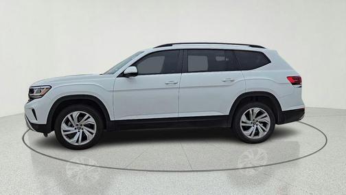 Pure White 2022 Volkswagen Atlas 3.6L SE w/Technology