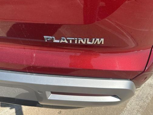 2024 Nissan Pathfinder Platinum FWD