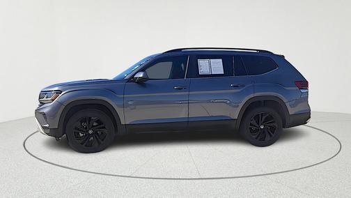2022 Volkswagen Atlas 3.6L SE w/Technology