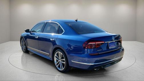 2017 Volkswagen Passat 1.8T R-Line w/Comfort