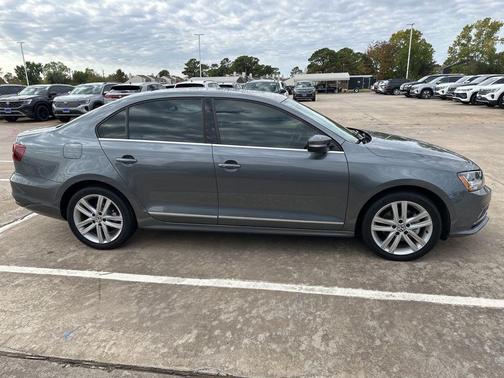 2017 Volkswagen Jetta 1.8T SEL