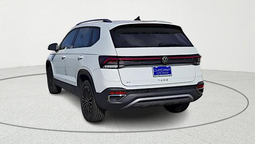 2026 Volkswagen Taos SE