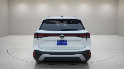 2025 Volkswagen Tiguan 2.0T SE 4MOTION