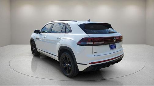 2026 Volkswagen Atlas Cross Sport 2.0T SEL