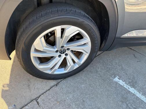 2022 Volkswagen Atlas 3.6L SE w/Technology