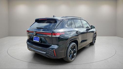 2025 Volkswagen Tiguan 2.0T SE R-Line Black
