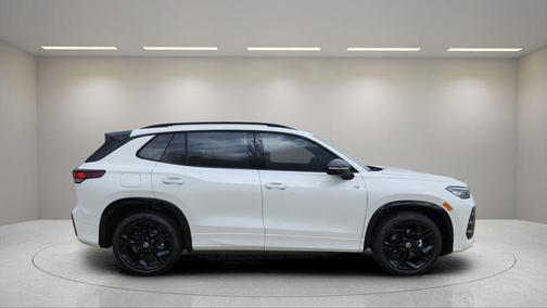 2025 Volkswagen Tiguan 2.0T SE R-Line Black