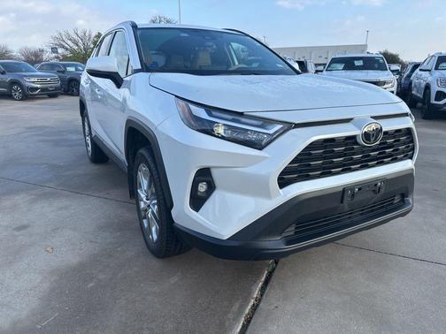 2024 Toyota RAV4 XLE Premium