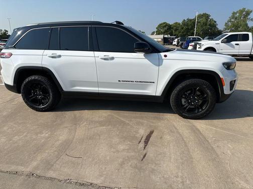2022 Jeep Grand Cherokee Trailhawk