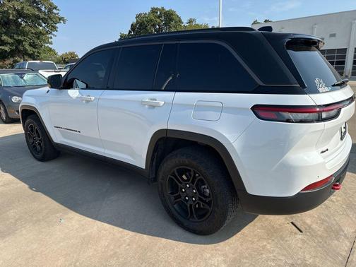 2022 Jeep Grand Cherokee Trailhawk