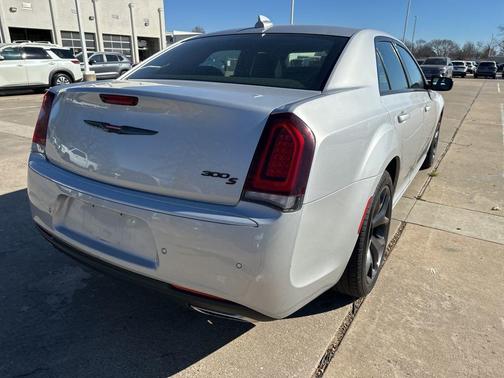 2023 Chrysler 300 S