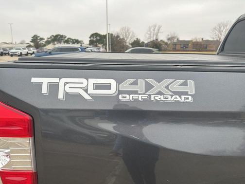2018 Toyota Tundra SR5