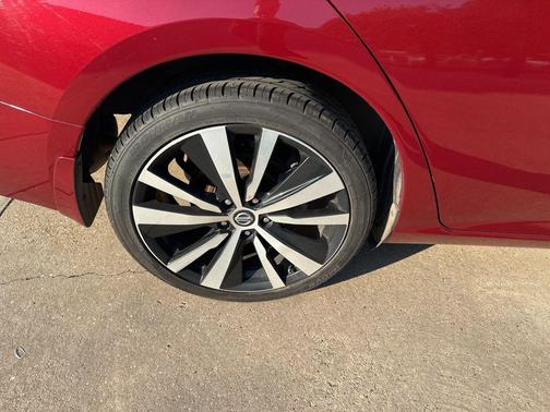 2022 Nissan Altima SR Intelligent AWD
