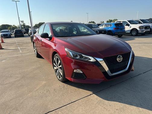 2022 Nissan Altima SR Intelligent AWD