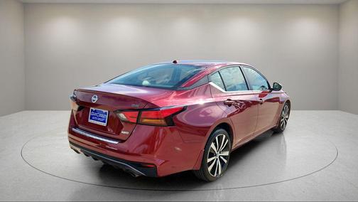 2022 Nissan Altima SR Intelligent AWD