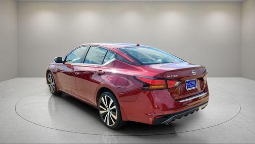2022 Nissan Altima SR Intelligent AWD
