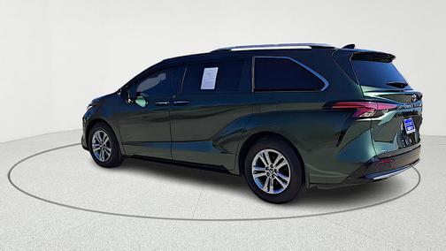 2022 Toyota Sienna Platinum