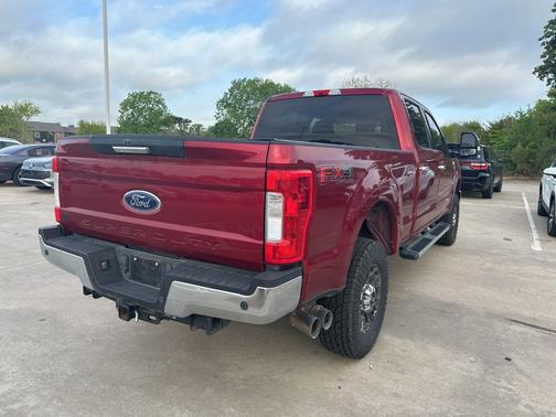 Ruby Red Metallic Tinted Clearcoat 2019 Ford F-250 XLT