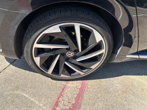 Deep Black Pearl 2023 Volkswagen Arteon 2.0T SEL Premium R-Line 4MOTION