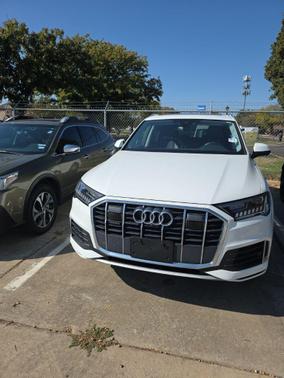 2023 Audi Q7 55 Premium Plus