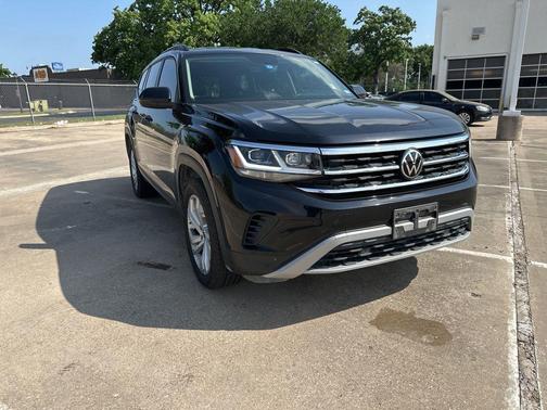 Deep Black 2023 Volkswagen Atlas 2.0T SE w/Technology