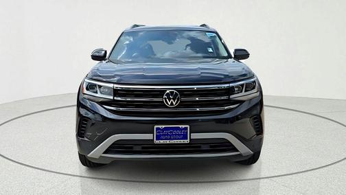 Deep Black 2023 Volkswagen Atlas 2.0T SE w/Technology