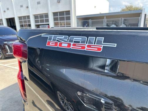 2022 Chevrolet Silverado 1500 Custom Trail Boss