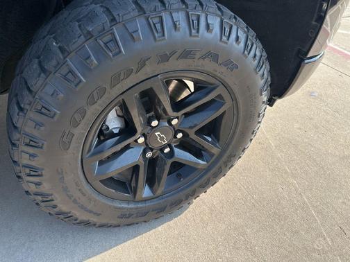 2022 Chevrolet Silverado 1500 Custom Trail Boss