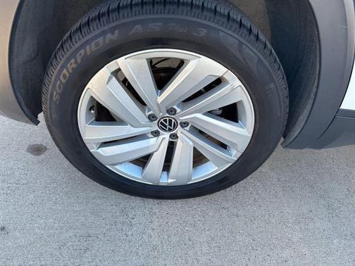 2020 Volkswagen Atlas Cross Sport 3.6L V6 SE w/Technology