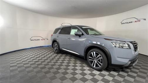 2025 Nissan Pathfinder Platinum 4WD