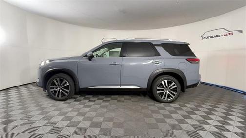 2025 Nissan Pathfinder Platinum 4WD