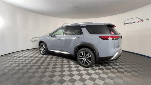 2025 Nissan Pathfinder Platinum 4WD